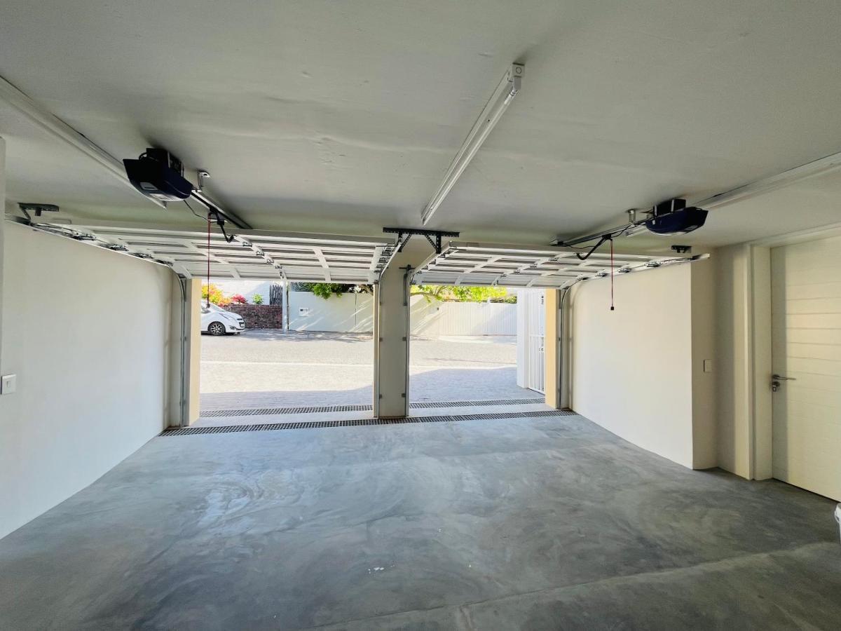 Moonshine - Two Bedroom House With Inverter Kapstadt Exterior foto